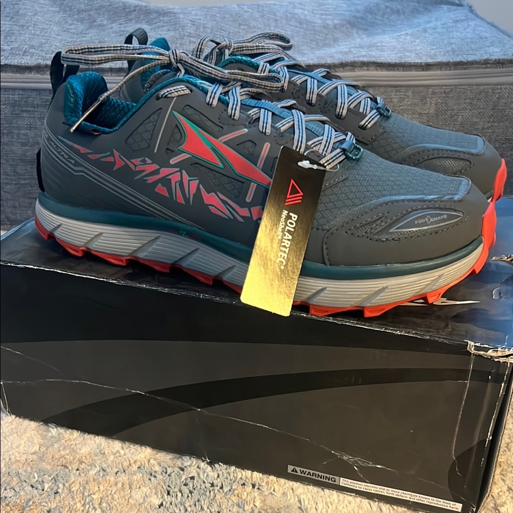 Altra Gray and Red Athletic Shoes for Peak Performance - Picture 4 of 12